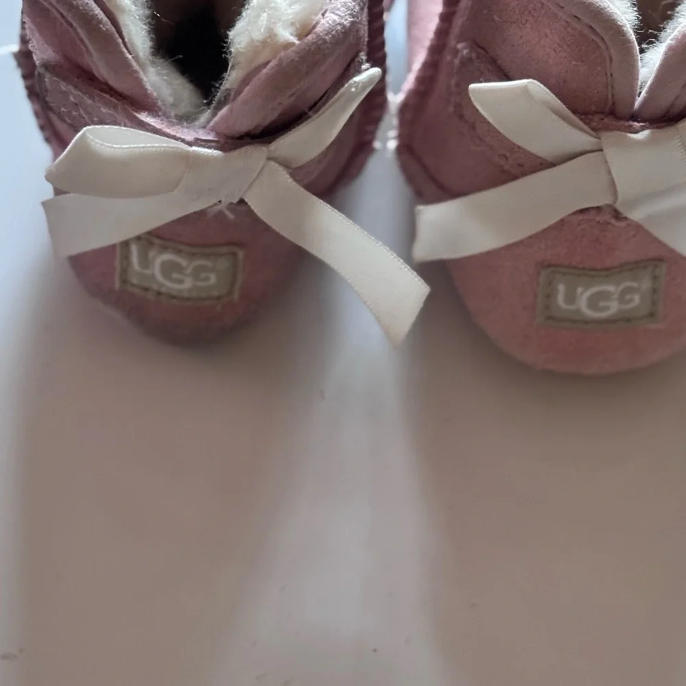 UGG BOOTS